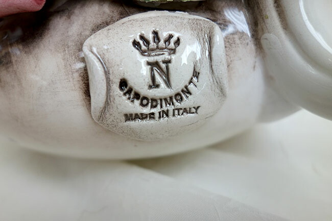 イタリア製 陶花 フラワーベース 薔薇 高さ20cm インテリア置物 装飾品 ディスプレイ アンティーク風 輸入雑貨 ハンドメイド ハンドペイント