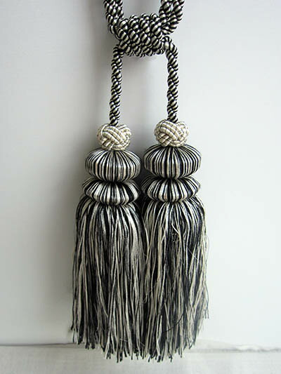 ドイツ製 ゲルスター社 カーテンタッセル 2本房 白黒