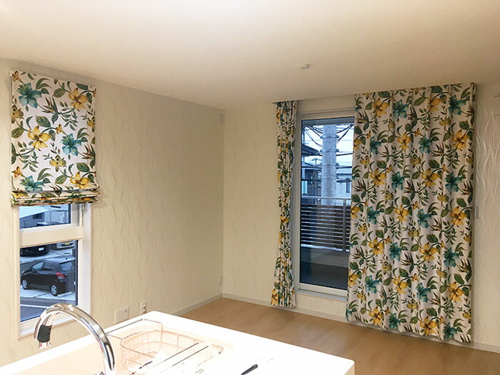 オーダーカーテン(ドレープ) スペイン製 花柄「アマゾネス」 ホワイト/グリーン/イエロー 共布タッセル付き インポートカーテン