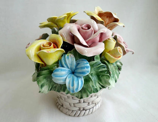 イタリア製　陶器　陶花　ミックスフラワー　 インテリア置物　装飾品　ディスプレイ　アンティーク風　輸入雑貨　 ハンドメイド　ハンドペイント