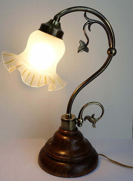 イタリア製　真鍮/ポプラ材　フラワーテーブルランプ　CAPPNNI　