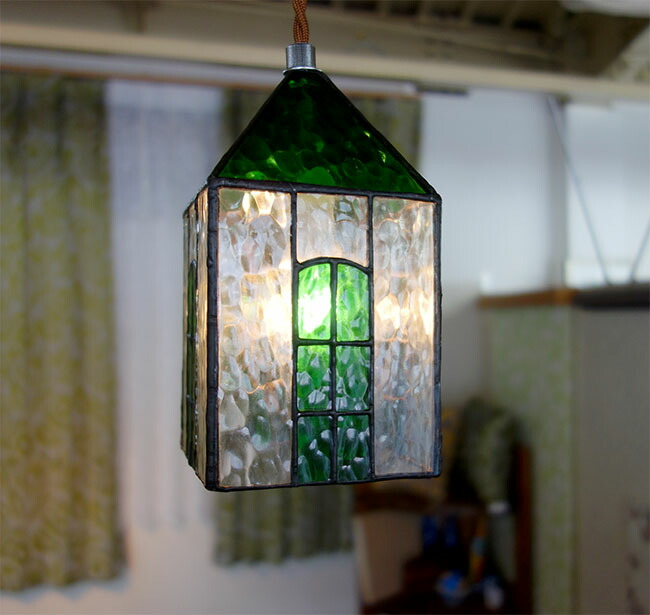 ペンダントランプ『イーエ GN』 ステンドグラス　ペンダントライト  天井照明 LED電球対応　(※引掛けシーリングにて取付可能です)