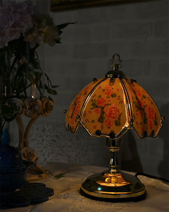 テーブルランプ　ローズ　Sサイズ　タッチセンサー式（明るさ３段階）　薔薇　ゴールド