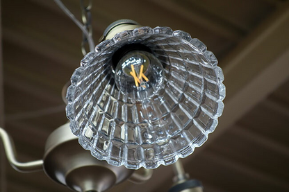 シャンデリア　シーリングライト　3灯　ハンギングランプ 　アンティーク調ガラスシェード