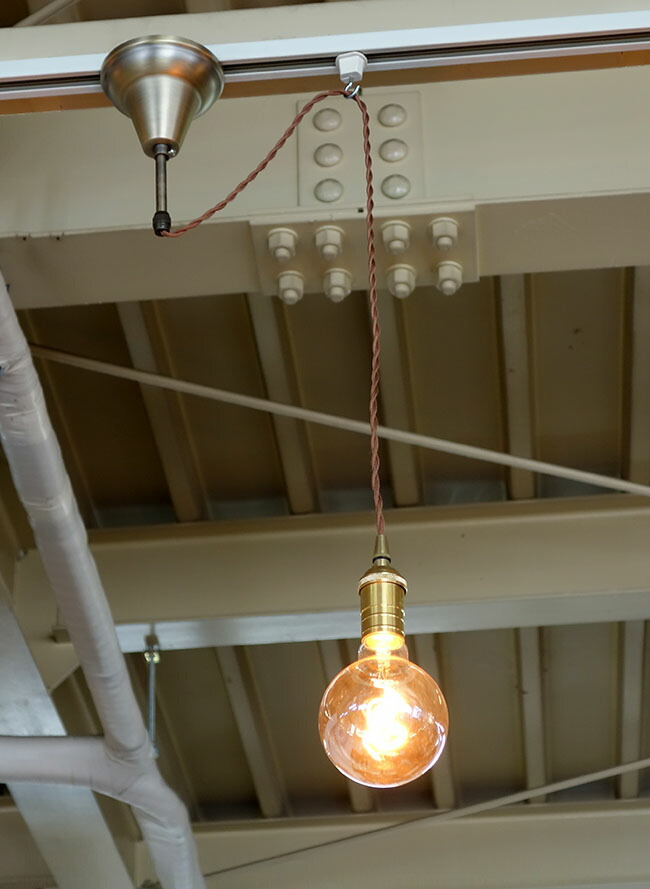 ペンダントライト　電球型ハンギングランプ 　 ペンダントランプ　アンバーガラス