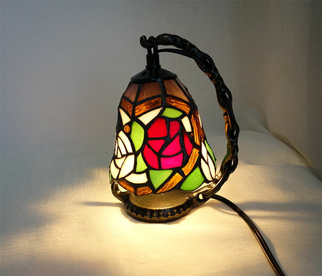 テーブルランプ　ステンドランプ　薔薇 　デスクランプ　ステンドグラスランプ