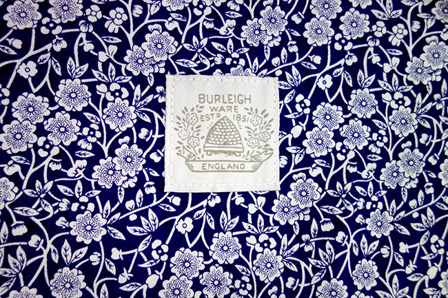 Burleigh バーレイ社　Blue Calico ブルーキャリコ　エプロン（アジャスター付き） キッチン用品　キッチンファブリック　花柄　おしゃれ