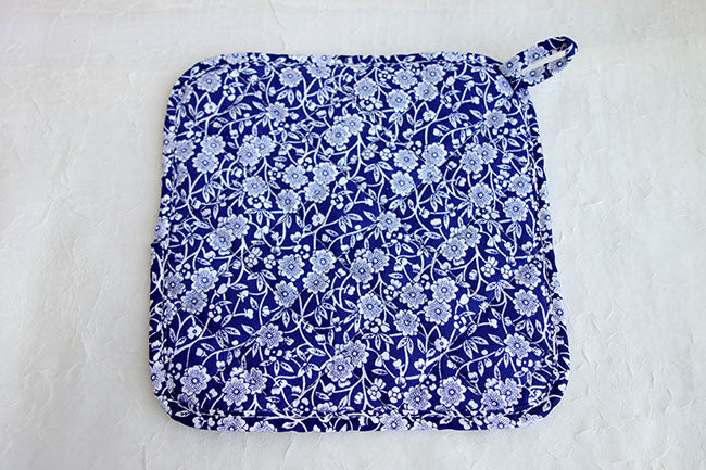 Burleigh バーレイ社　Blue Calico　 ブルーキャリコ　ポットマット　鍋敷き　 なべしき　鍋つかみ　キッチン用品　テーブルアクセサリー　 英国雑貨　キルティング加工