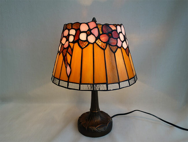 ステンドグラスランプ「クレマティス」 テーブルランプ　フラワー　 ステンドガラス