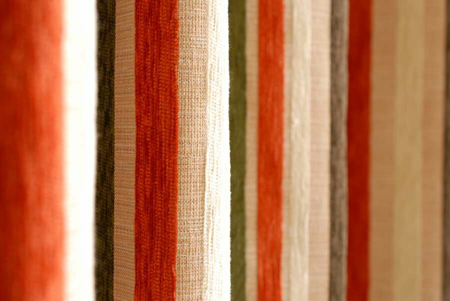 オーダーカーテン(ドレープ) スペイン製　ストライプ柄「フォルメンテラBE」遮光3級 共布タッセル付き　インポートカーテン