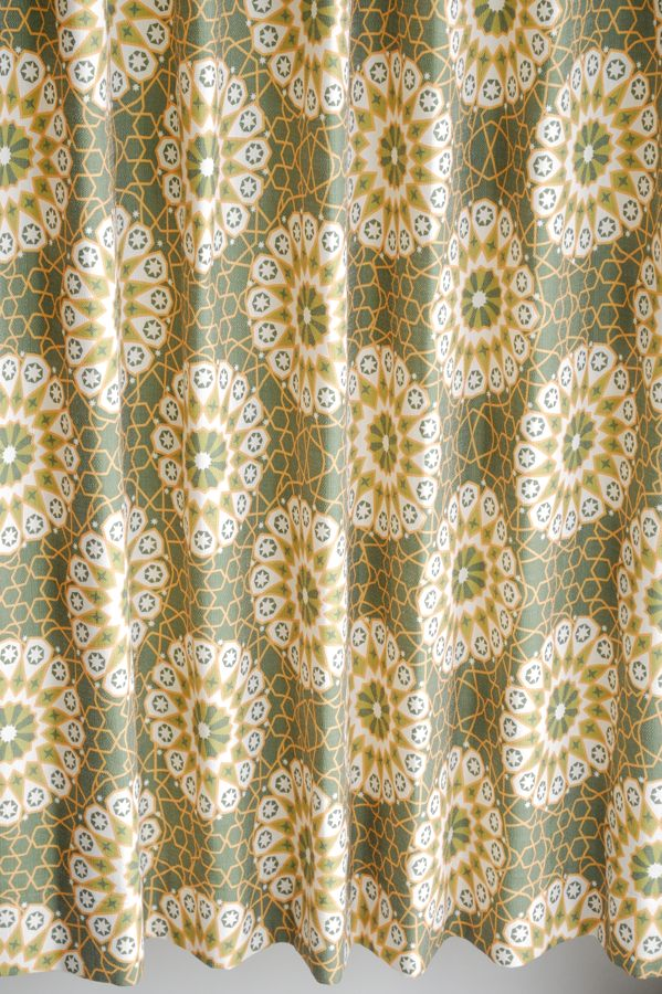 オーダーカーテン(ドレープ) スペイン製「モロッコGR」 グリーン　ヨーロッパ　メダリオン柄　共布タッセル付き　インポートカーテン (コピー)