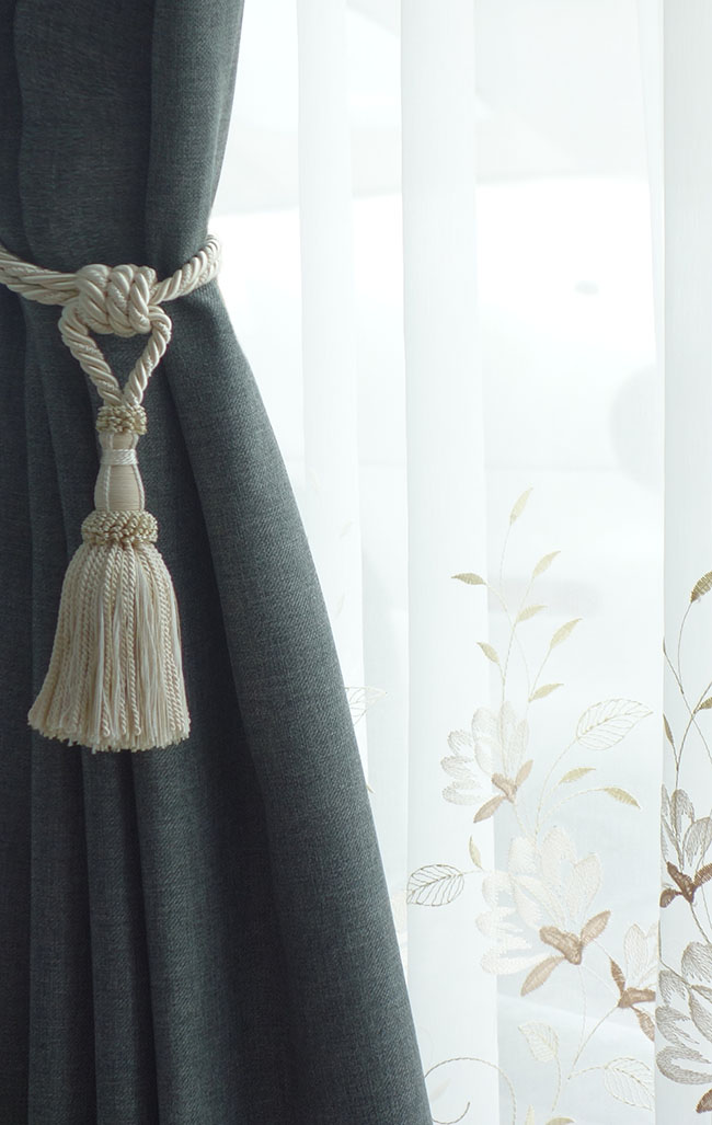 ドイツ製　ゲルスター社　カーテンタッセル １本房　ベージュ　オフホワイト　全長約60cm(房:17cm)