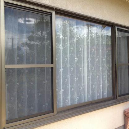 輸入オーダーカーテン(レース)　高級 トルコ製 『フロッショローズ』薔薇裾柄　クラッシュ加工(しわ加工)レースカーテン