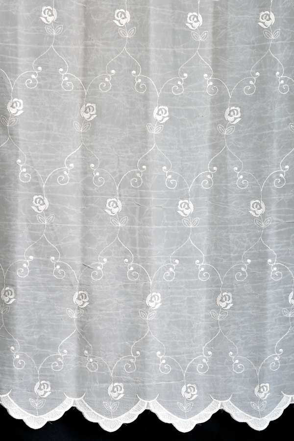 輸入オーダーカーテン(レース)　高級 トルコ製 『フロッショローズ』薔薇裾柄　クラッシュ加工(しわ加工)レースカーテン