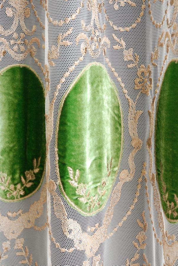 輸入オーダーカーテン(レース)　最高級　フランス製レースカーテン　チュール＆ベルベット グリーン