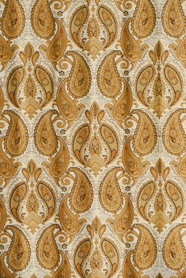 オーダーカーテン(ドレープ) インド製ペイズリー柄「トパーズ」　共布タッセル付き　インポートカーテン