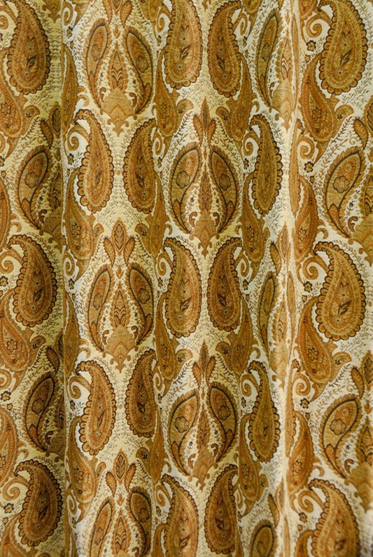 オーダーカーテン(ドレープ) インド製ペイズリー柄「トパーズ」　共布タッセル付き　インポートカーテン
