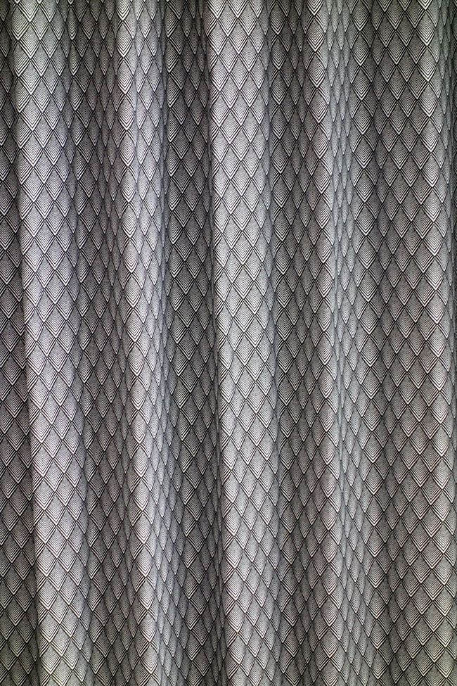 オーダーカーテン(ドレープ) フランス製「グラファイト」WH＆BK　ヨーロッパ　ドット柄　共布タッセル付き　インポートカーテン