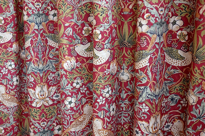 オーダーカーテン(ドレープ) スペイン製　ヴィバルディ　RD(赤色)　鳥柄 『ウィリアムモリスデザイン　いちご泥棒』レッド　インポートカーテン