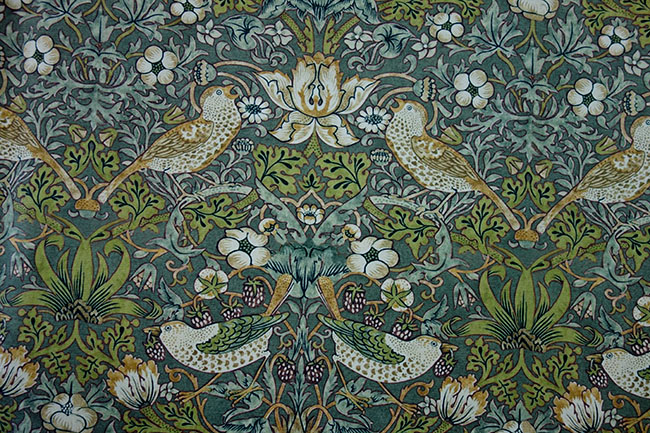 オーダーカーテン(ドレープ) スペイン製　ヴィバルディ　GR(緑色)　鳥柄 『ウィリアムモリスデザイン　いちご泥棒』グリーン 　共布タッセル付き　インポートカーテン