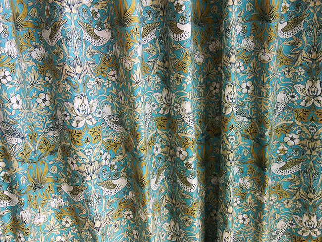 オーダーカーテン(ドレープ) スペイン製　ヴィバルディ　BL(水色)　鳥柄 『ウィリアムモリスデザイン　いちご泥棒』ブルー　インポートカーテン