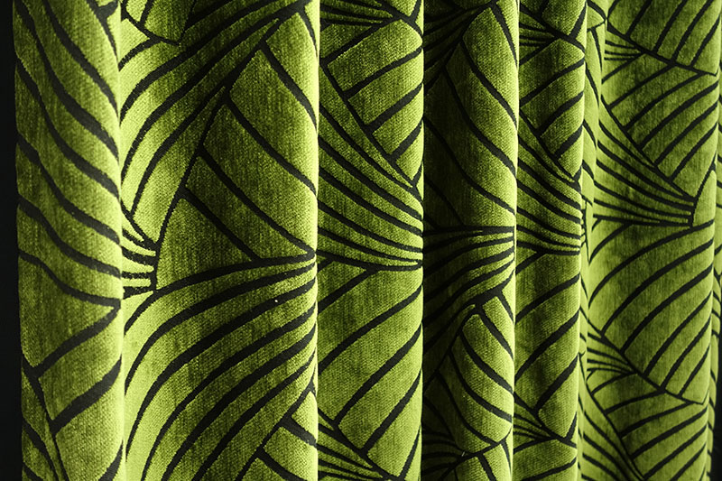 オーダーカーテン(ドレープ) スペイン製 遮光1級 「フランクリン」　イチョウ柄　グリーン　生地極厚　 共布タッセル付き　インポートカーテン