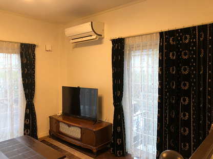 オーダーカーテン(ドレープ) フランス製　最高級ベルベット生地　グリーン「ローリエGR」 金糸刺繍　袋織　ヨーロッパ　ドット柄　共布タッセル付き　インポートカーテン