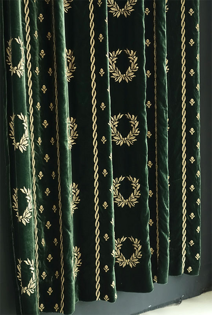 オーダーカーテン(ドレープ) フランス製　最高級ベルベット生地　グリーン「ローリエGR」 金糸刺繍　袋織　ヨーロッパ　ドット柄　共布タッセル付き　インポートカーテン